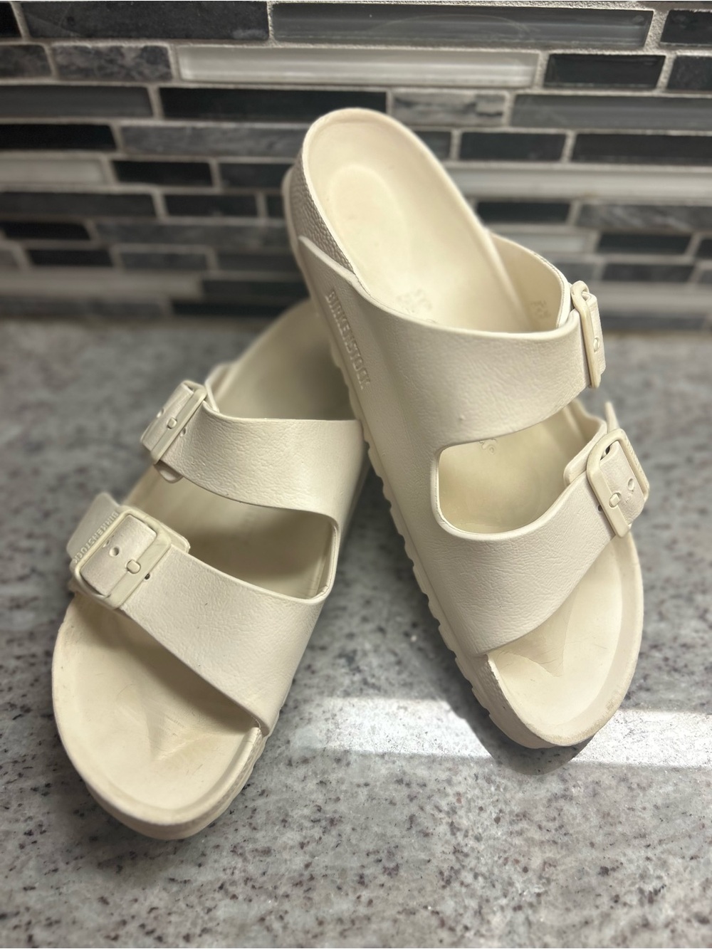 Birkenstock eva Arizona Women’s Cream Double-Buckle Slide Sandals size 8(39)